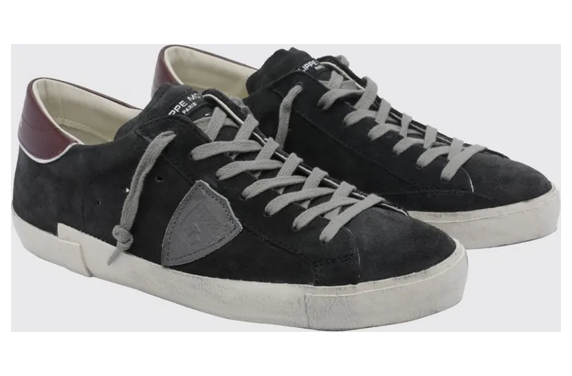 Philippe Model Paris Leather Low-Top with Worn Effect and Shield Logo Black (PRLUXS26)