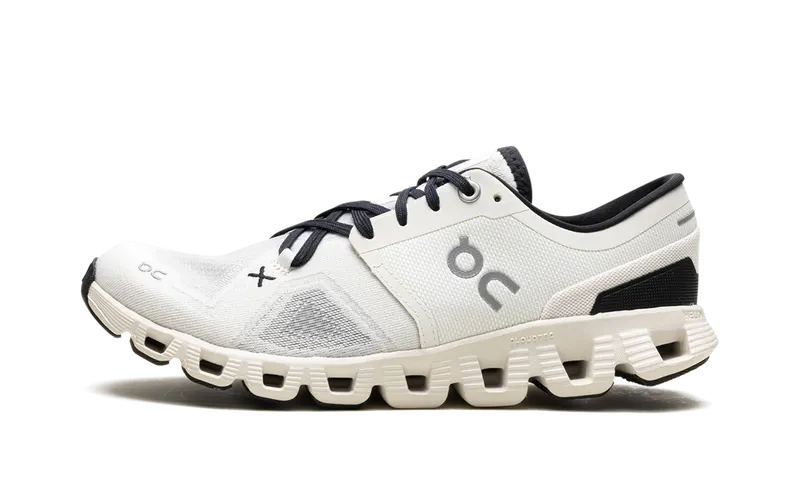 On Running CLOUD X 3 “IVORY” (60.98697)
