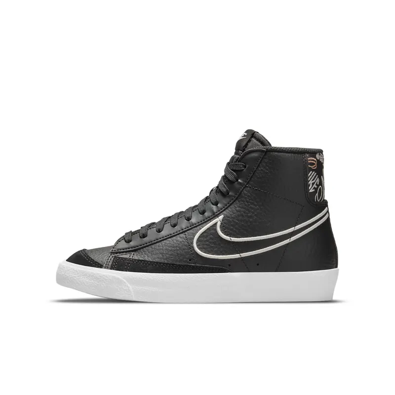 Nike Blazer Mid ’77 SE “Black / Light Smoke Grey / Pink Foam / Cashmere” (DJ0265-001)