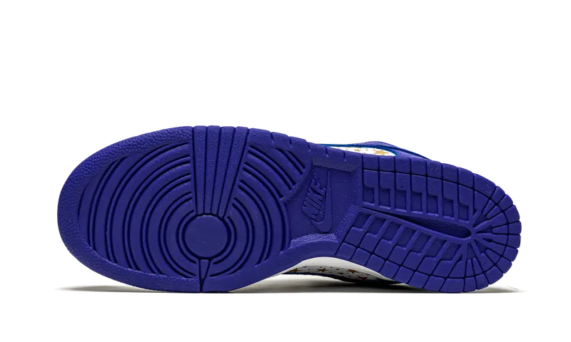 Nike SB Dunk Low “Supreme – Stars – Hyper Blue” (DH3228-100)