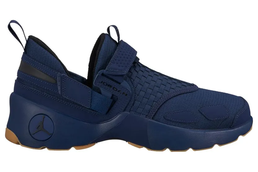 Jordan Trunner LX Navy Gum