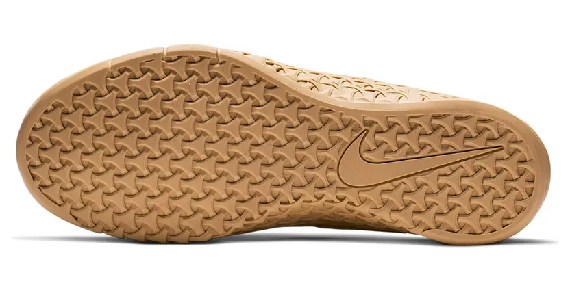 nike-metcon BQ3088-700