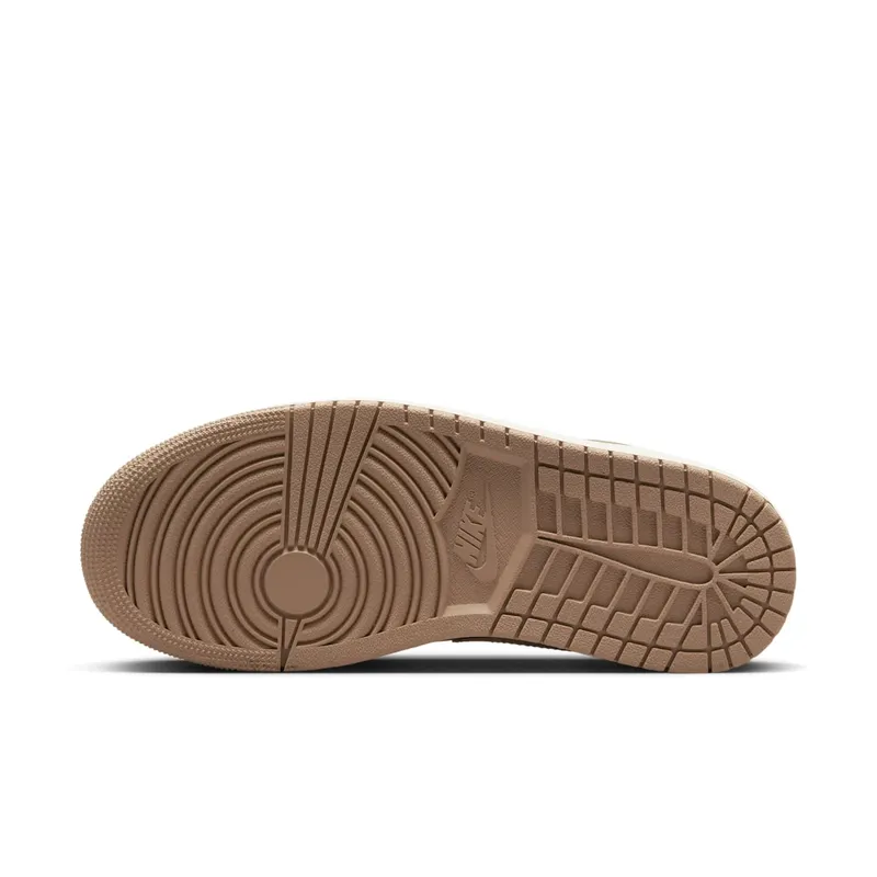 Air Jordan 1 Low “Desert / Black” (DC0774-201)