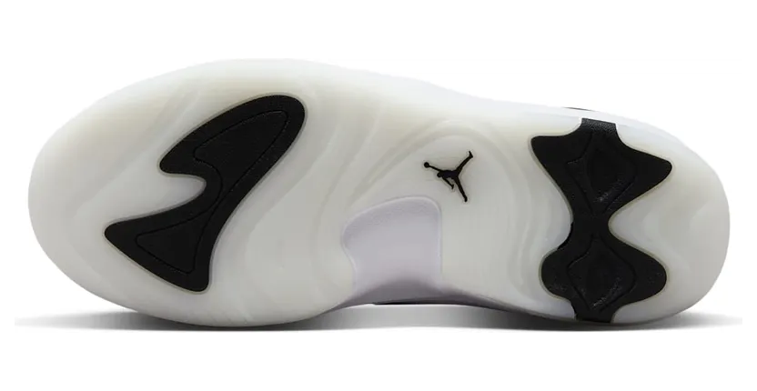 air-jordan-max-aura HQ2091-100
