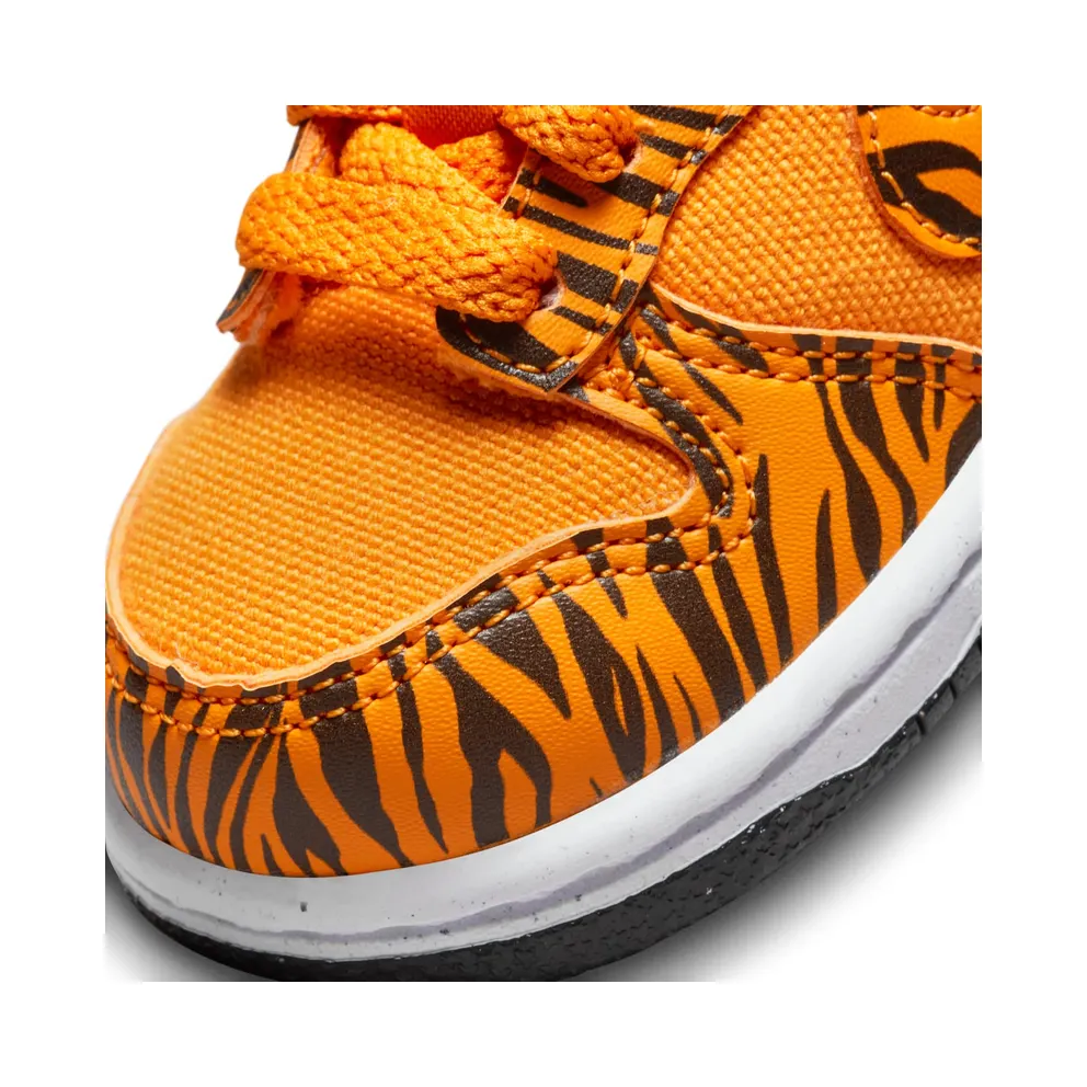 Nike Dunk Low Next Nature Tiger Stripes (DZ5634-800)