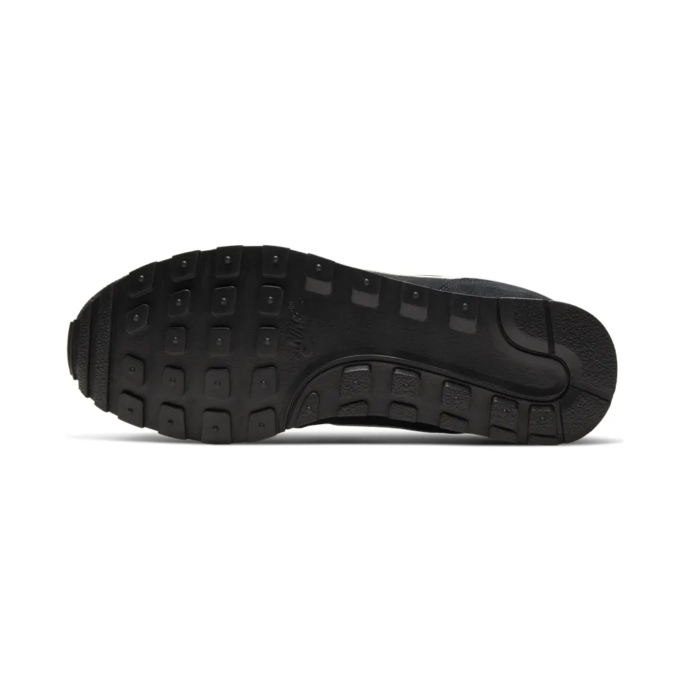 Nike MD Runner 2 Suede “Black / Platinum Tint” (AQ9211-004)