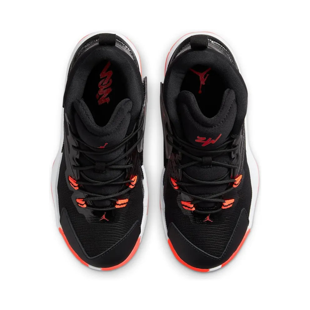 Nike Zion 1 “Black / White / Bright Crimson” (DC2024-006)