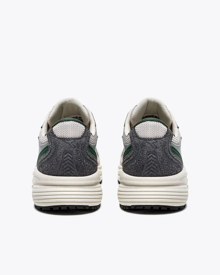 Diadora Mythos – “Light Grey Metallic” (501.181239_C4774)