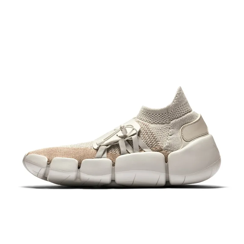 Nike Footscape Flyknit DM Light Bone Light Bone/Dark Grey-Dark Grey-Sand (AO2611-001)