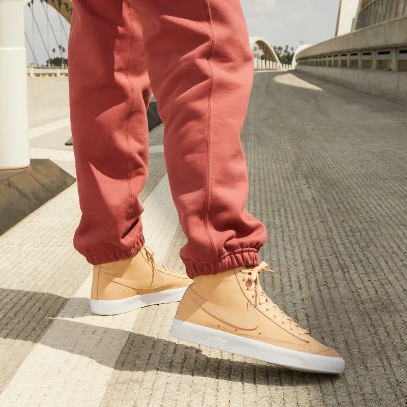 nike-blazer DQ7572-200