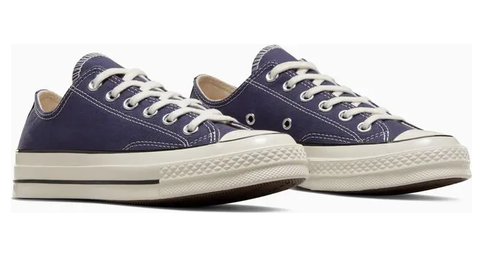 converse-chuck-taylor-all-star A04592C
