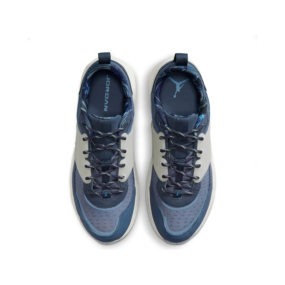 Jordan Trunner O/S “Diffused Blue Sail” (IR7254-499)