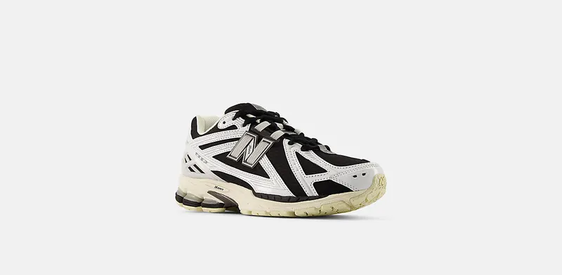 New Balance 1906 “Black / White” (U1906RCI)