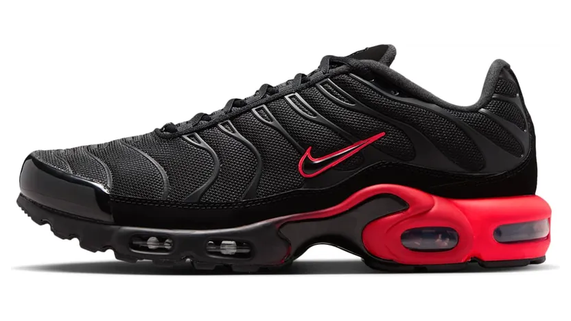 Nike Air Max Plus “Black / Bright Crimson” (IX0385-001)