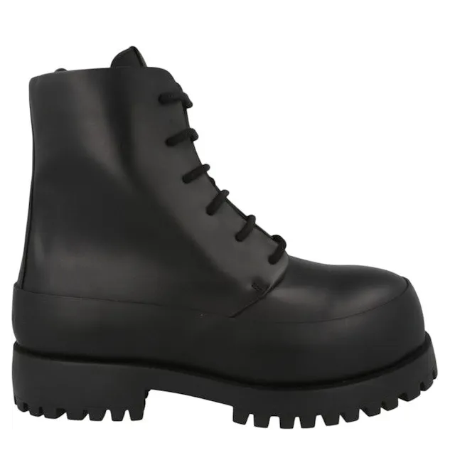 Ferragamo Fede Combat Boots Black (021984-766278-M)