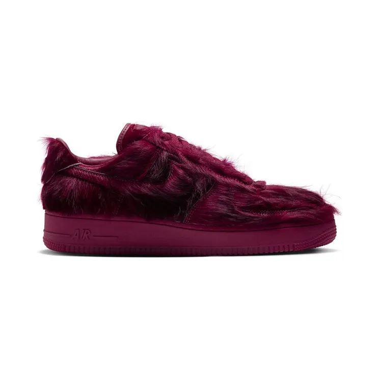 Nike Air Force 1 “Team Red Fur” (IR1940600)