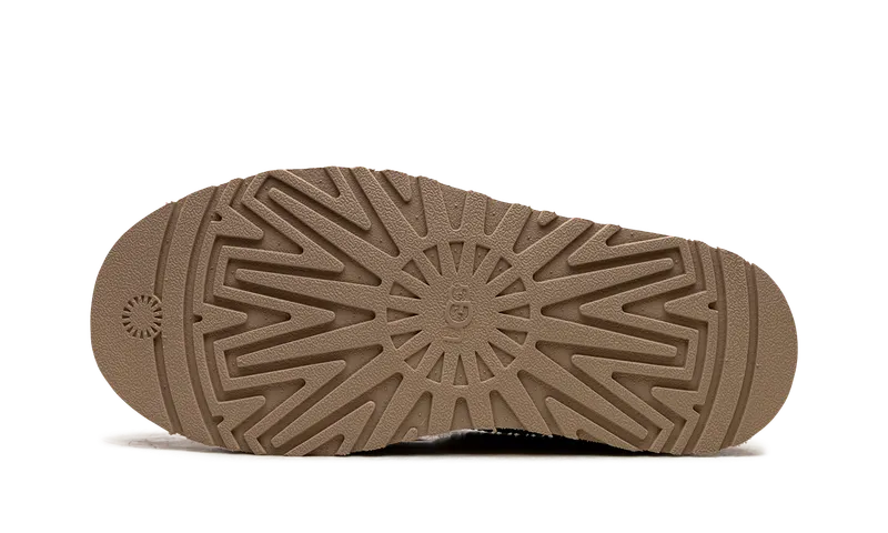 Ugg Tazz GS “Sand” (1143776K-SAN)