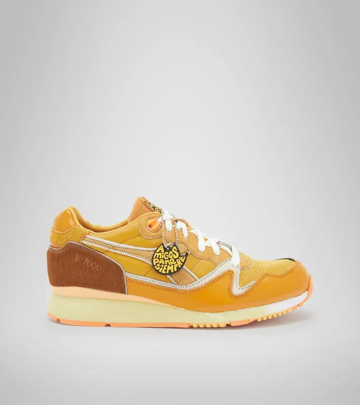Diadora x 24 Kilates V7000 Amigos Para Siempre (501.179385-35048)