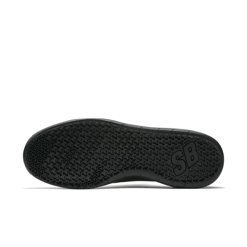 Nike  SB Nyjah Free Triple Black Black/Black-Black (AA4272-003)
