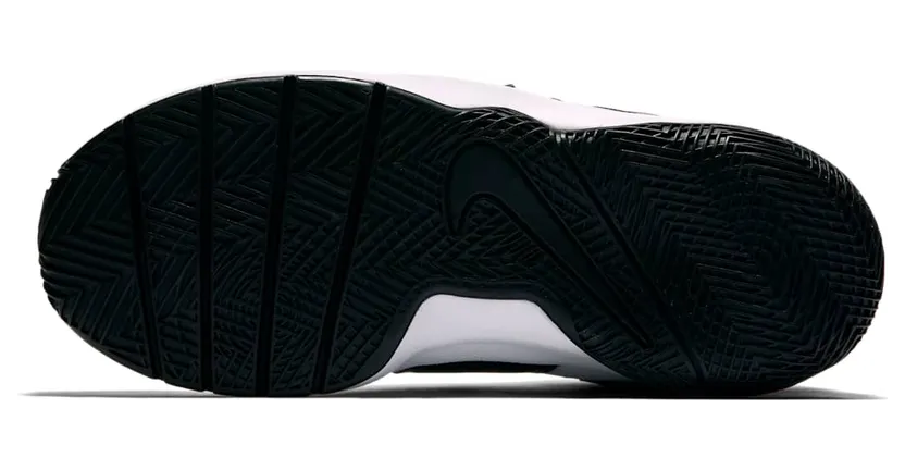 nike-team-hustle-d-8 881941-100