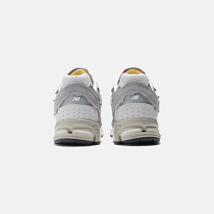 new-balance-2002r M2002RDM