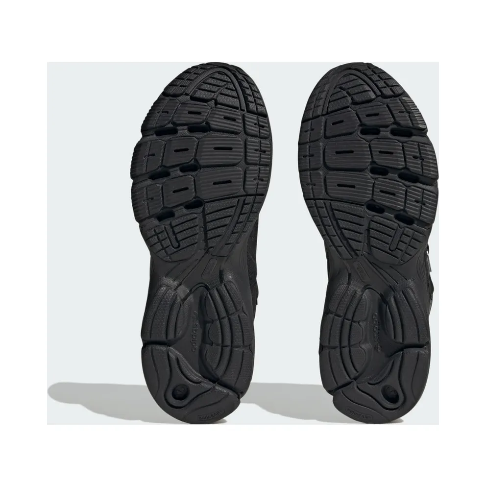 adidas Astir Core Black / Core Black / Core Black (IE9888)
