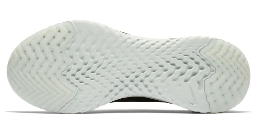 nike-epic AQ0070-300