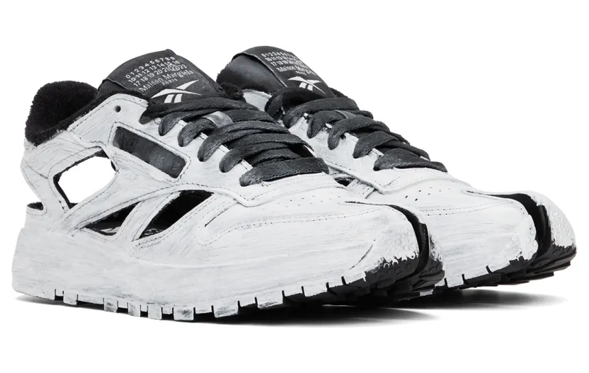 Maison Margiela White Reebok Edition Bianchetto Décortiqué Tabi Low Sneakers (S58WS0204 P4379) (4)