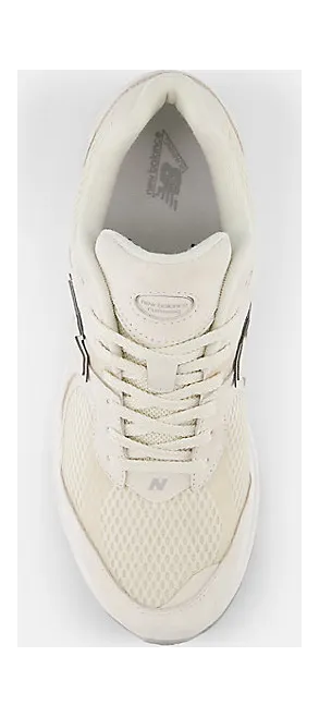 new-balance-2002r M2002WC