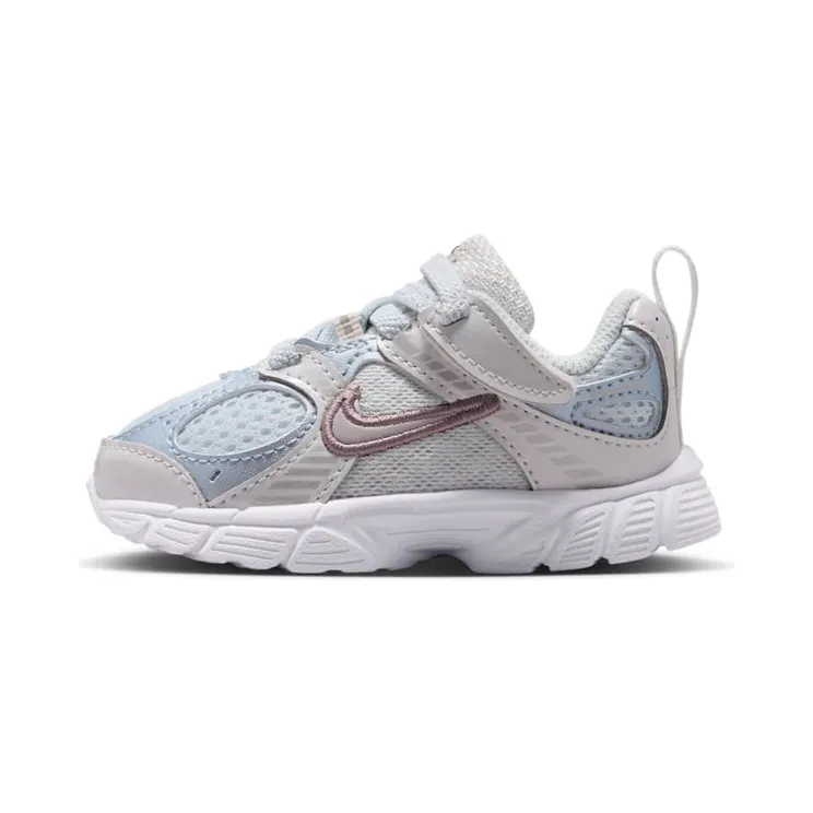 Nike V5 RNR “Aura / Platinum Tint / Taupe Haze / Moon Particle” (HQ6413-400)