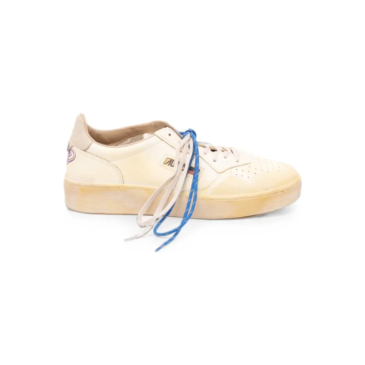 Autry Medalist distressed leather “White” (AVLMBV01)