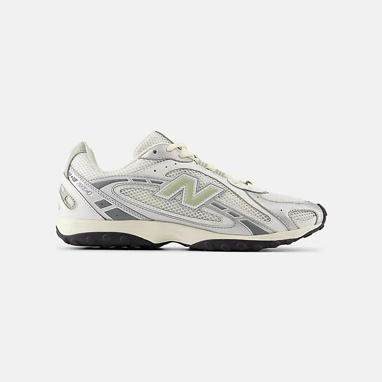 New Balance 204L “Silver Metallic / Sage Green” (U204LSWB)