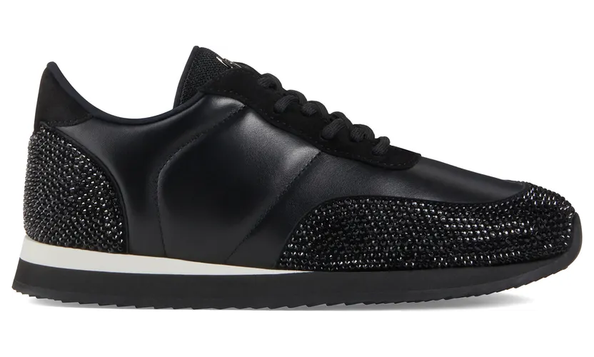 Giuseppe Zanotti Jimi running (IU00031003)