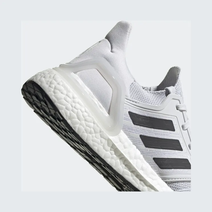 adidas-ultraboost EE4394