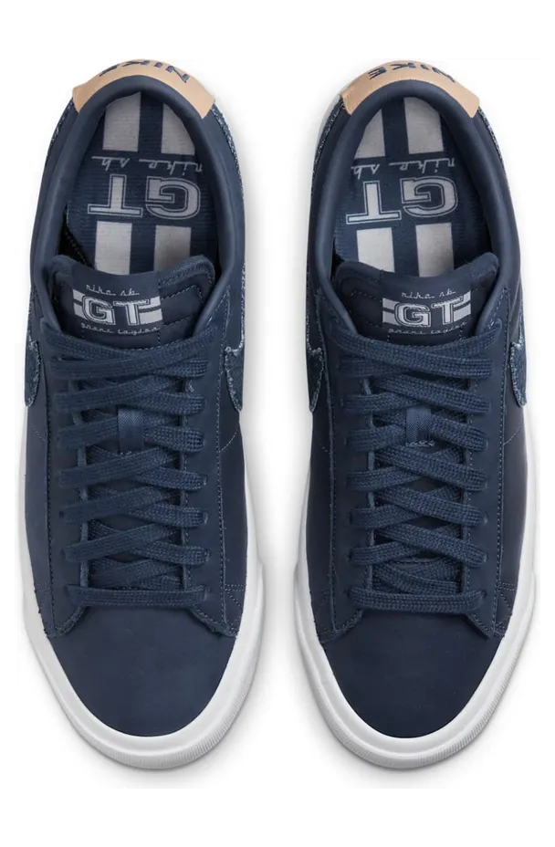 nike-zoom DM8890-400