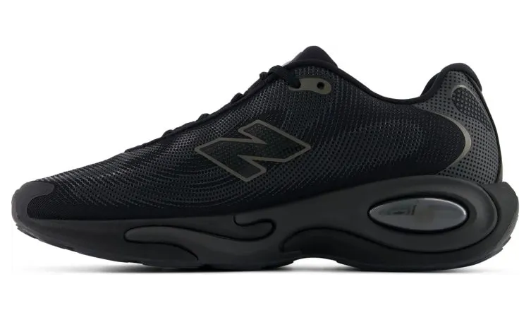 new-balance-sneaker MACR13XO