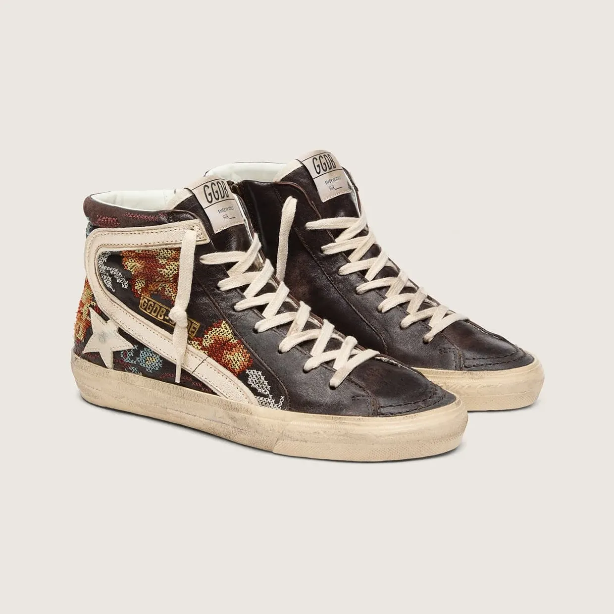 Golden Goose Women’S Slide In Ebony Leather With Cream Star And Multicolor Embroidery (GWF00115.F008624.55795) (2)