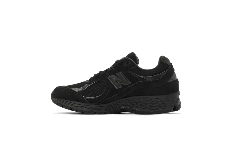 New Balance 2002R “Triple Black Suede” (U2002RBL)