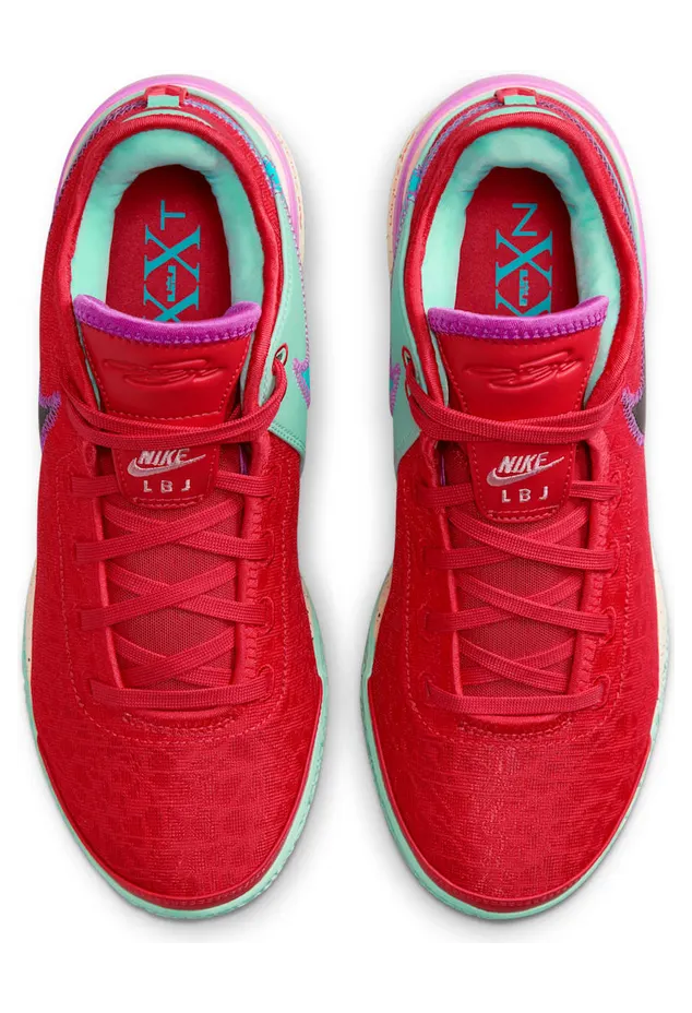 nike-lebron DR8784-600
