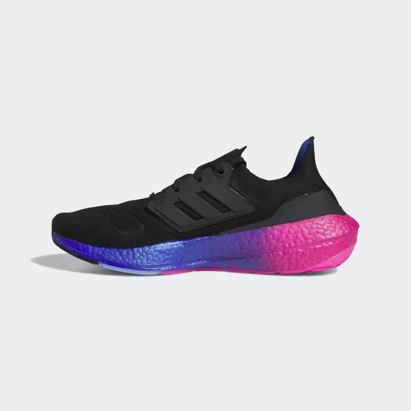 adidas Ultraboost 22 Core Black / Core Black / Lucid Blue (HQ8593)