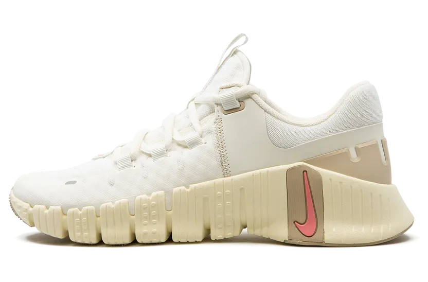 Nike Free Metcon 5 “Sail Sanddrift” (DV3950-100)