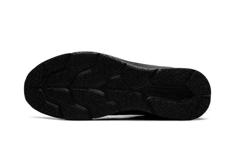 Under Armour Shadow “Triple Black” (3024137-003)