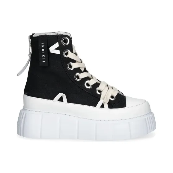 Inuikii Matilda aus Canvas “Black” (10010020012000)