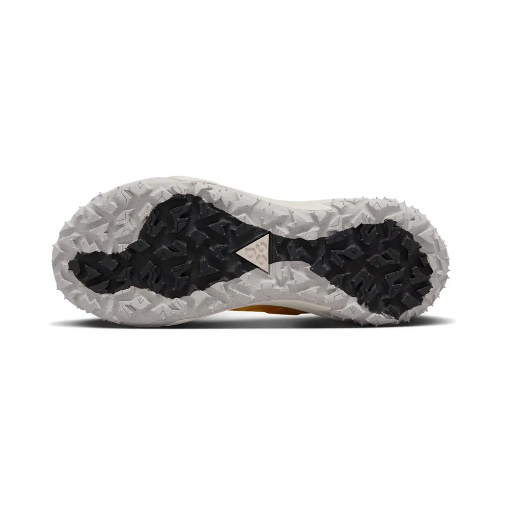 Nike ACG Mountain Fly Low 2 “Laser Orange” (DV7903-800)