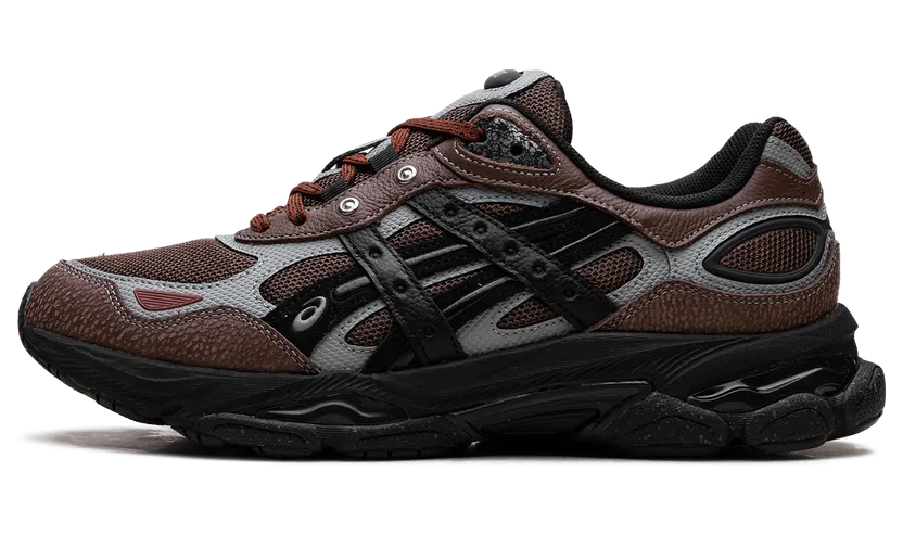 Asics Gel-NYC 2.0 “HAL Studios Mahogany”: collab-heat in diep bruin