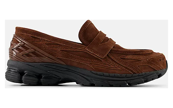 New Balance 1906L “Rich Oak”: de loafer-sneaker die street blijft