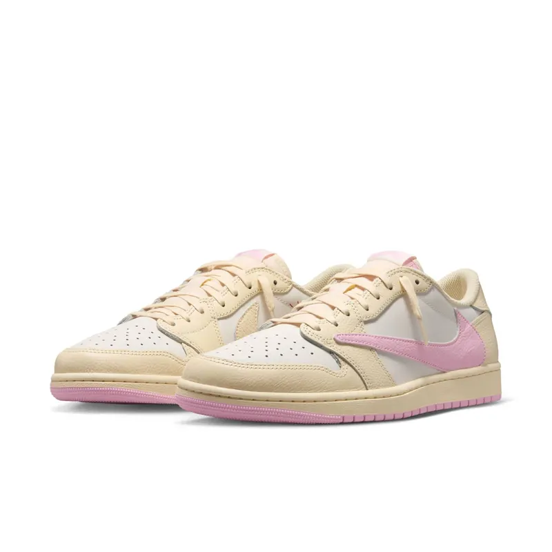 Travis Scott x Air Jordan 1 Low “Shy Pink” (IQ7604-100): €159,99 op SNKRS, €388 daarbuiten. De collab als verdienmodel (5)