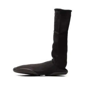 Yeezy Pod “Black” (YZYPODBLK)