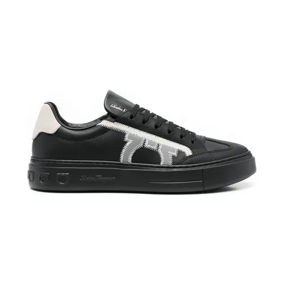 Ferragamo “Black” (753141)