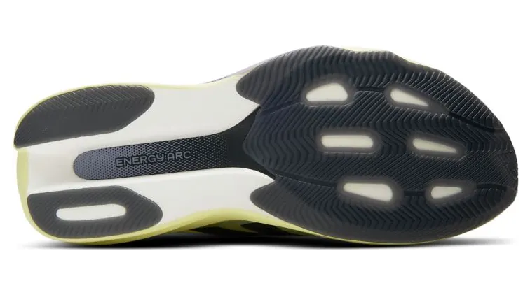 new-balance-sneaker MREBX4A2
